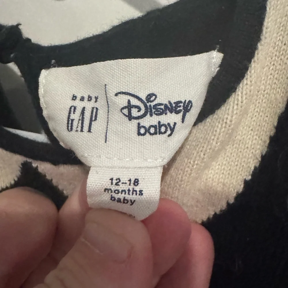 5 for $25 SALE 🎉 Disney Baby Black and Cream Outfit